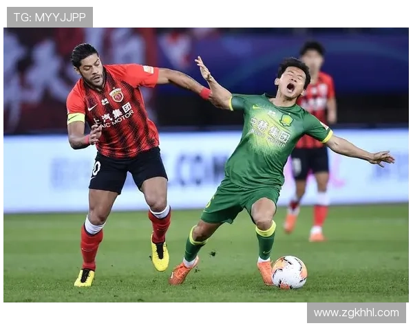 中国足球超级联赛揭幕战精彩上演 北京国安与上海上港激烈对决