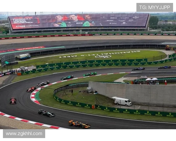 新赛季F1围场风云再起车队格局与车手争冠前景解析全面观察趋势