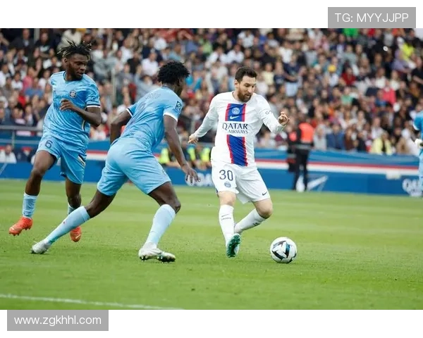 梅西领衔巴黎圣日耳曼三连胜 曼联遭遇连败巴萨复苏势头强劲